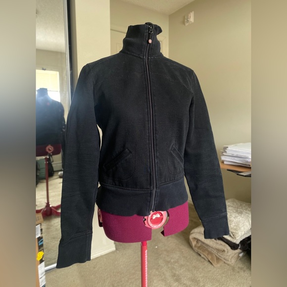 Lululemon sweater/jacket - Picture 2 of 4